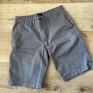 Men’s size 29 inch flat front shorts